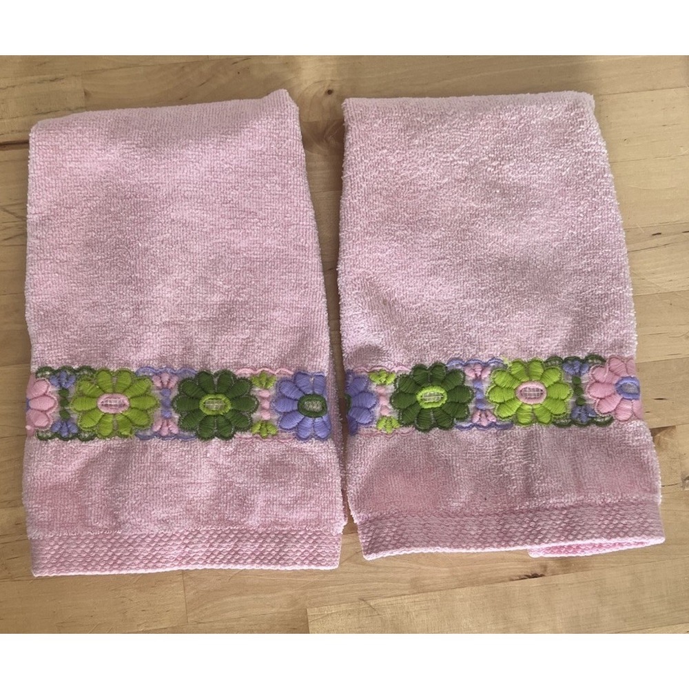 Vtg‎ Springmaid Small Pink Hand Finger Towels w/ Embroidered Retro Flowers Set 2
